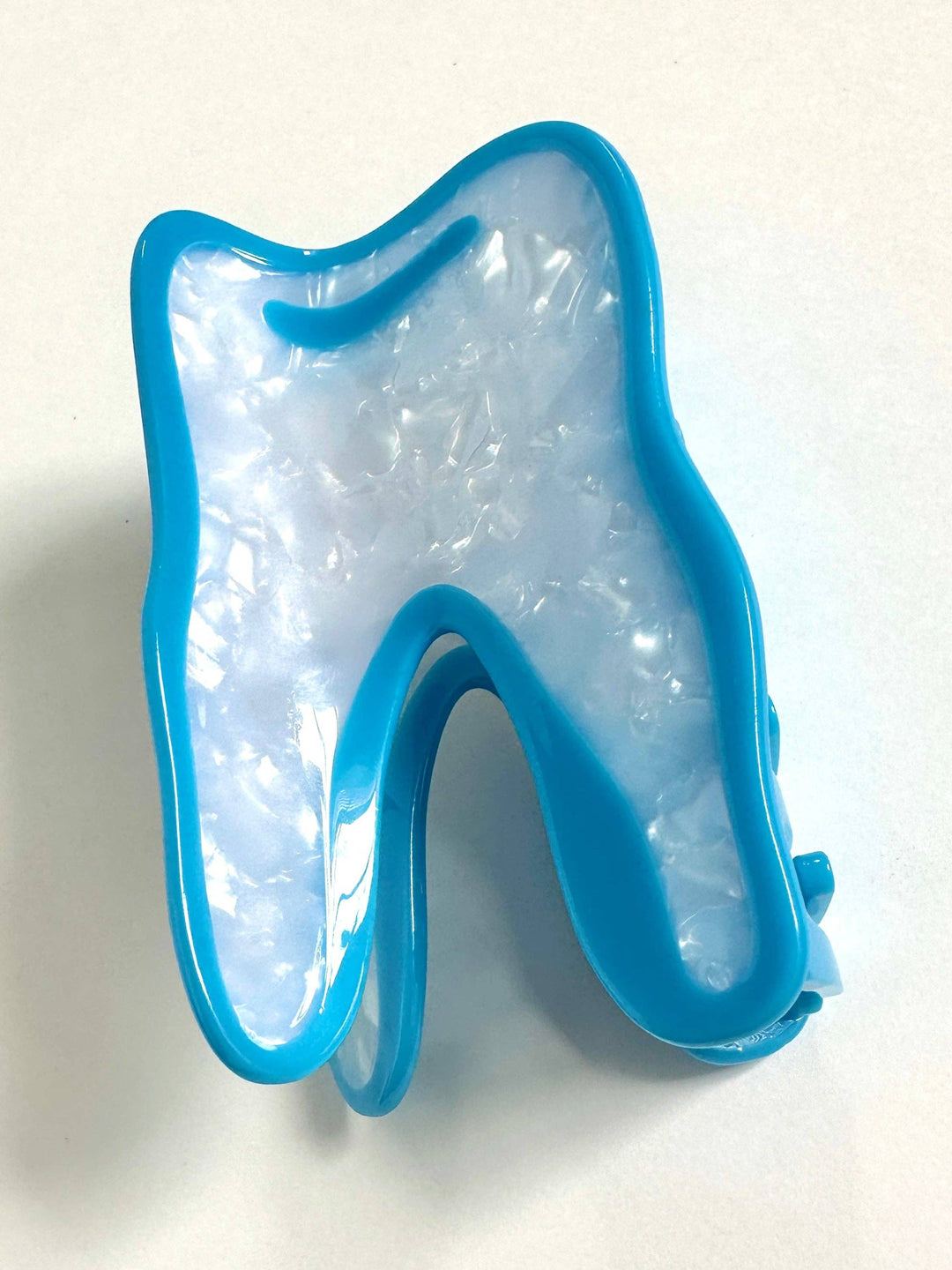 Wisdom Tooth Hair Claw