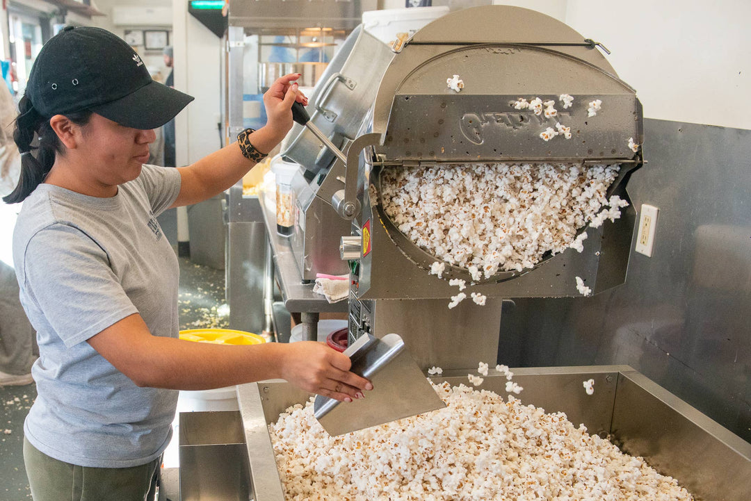 Aged Sharp White Cheddar Popcorn