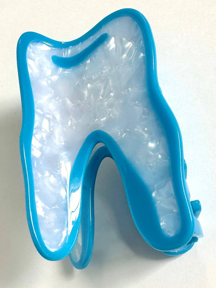 Wisdom Tooth Hair Claw
